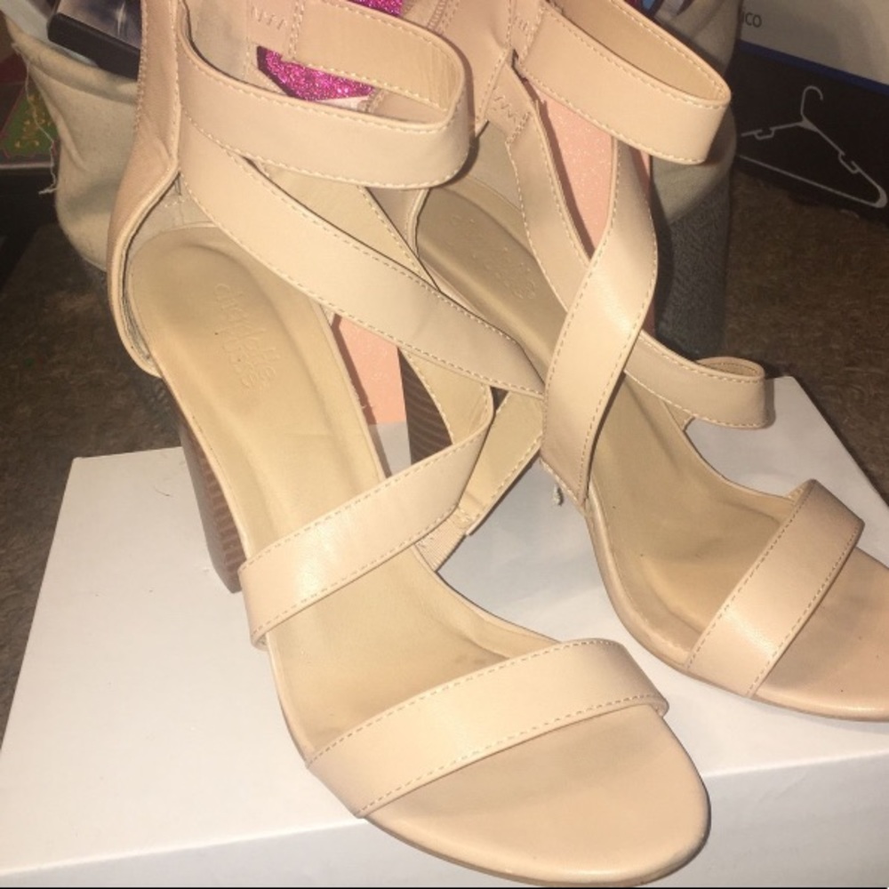 Heels - Picture 3 of 3